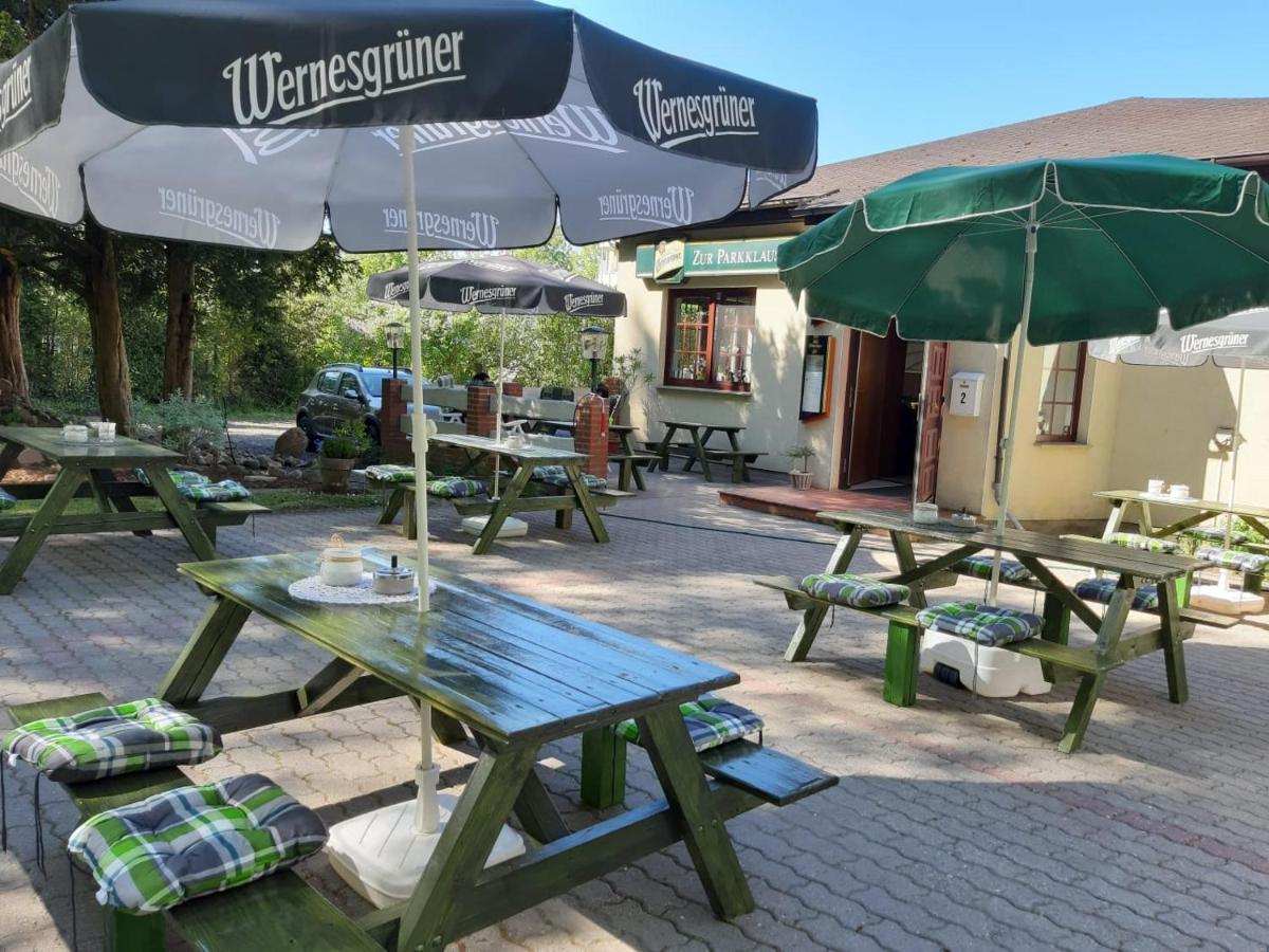 Ferienwohnung "Am Schlosspark" Neetzow Esterno foto