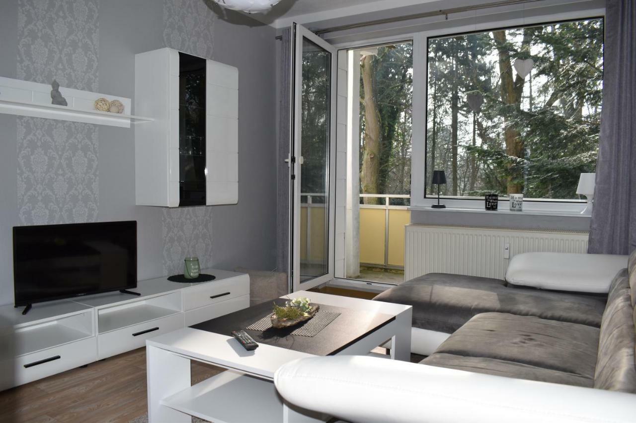 Ferienwohnung "Am Schlosspark" Neetzow Esterno foto